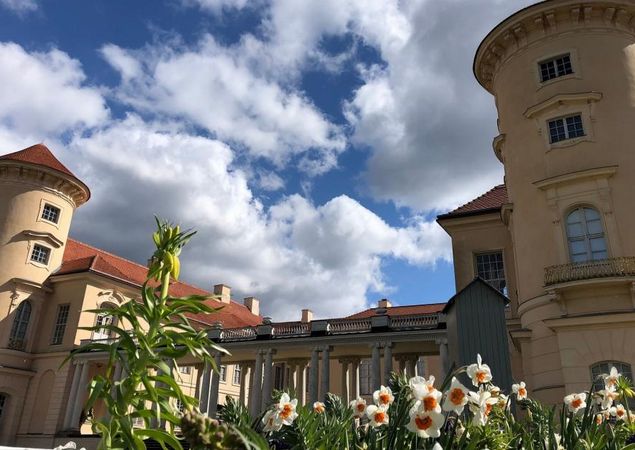 Schloss Rheinsberg im Frühjahr, Foto: Itta Olaj, Lizenz: TV Ruppiner Seenland