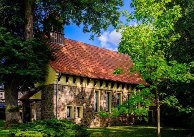 Kirche Außenansicht, Foto: A. Wirsig, Lizenz: Regio-Nord