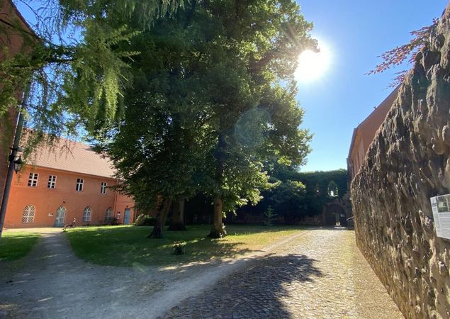 Innenhof Klosteranlage, Foto: Elisabeth Kluge , Lizenz: Tourist-Information Zehdenick Innenhof Klosteranlage, Foto: Elisabeth Kluge , Lizenz: Tourist-Information Zehdenick