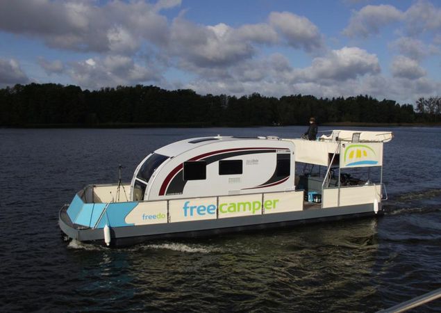 Bootsurlaub im eigenen Campingmobil, Foto: Stefan Schröder, Lizenz: freecamper boot & camping GmbH Bootsurlaub im eigenen Campingmobil, Foto: Stefan Schröder, Lizenz: freecamper boot & camping GmbH