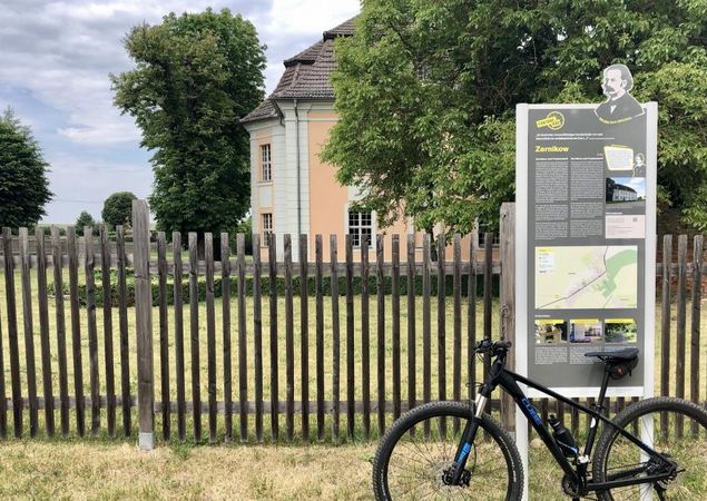 Infostele in Zernikow, Foto: Itta Olaj, Lizenz: TV Ruppiner Seenland