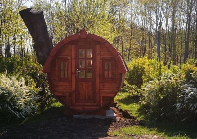Campingfässer an der Marina Alter Hafen