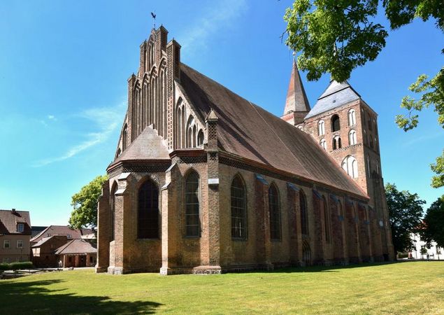 St. Marien-Kirche Gransee – Außenansicht, Foto: Anke Treichel, Lizenz: Regio-Nord St. Marien-Kirche Gransee – Außenansicht, Foto: Anke Treichel, Lizenz: Regio-Nord