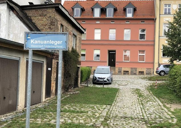 Kanu Ein- und Ausstiegsstelle Fürstenberg/Havel öffentlich, Foto: Jörg Bartz, Lizenz: TV Ruppiner Seenland e.V. Kanu Ein- und Ausstiegsstelle Fürstenberg/Havel öffentlich, Foto: Jörg Bartz, Lizenz: TV Ruppiner Seenland e.V.