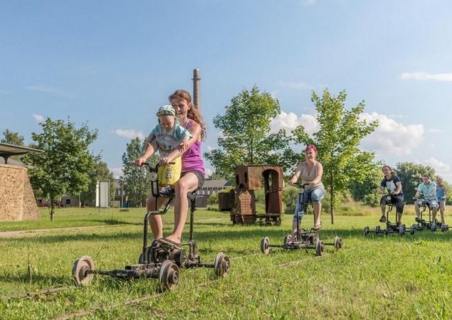 Schienenfahrrad im Ziegeleipark Mildenberg, Foto: Susanne Wernicke, Lizenz: Ziegeleipark Mildenberg