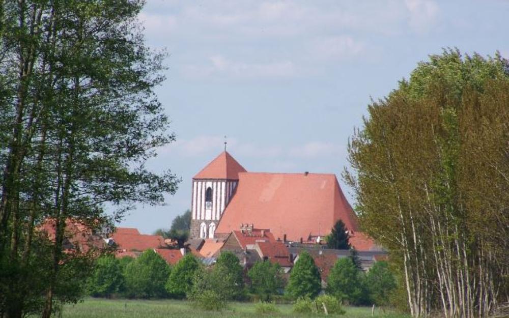 Kirche in Wusterhausen, Foto: Elke Schmiele Kirche in Wusterhausen, Foto: Elke Schmiele
