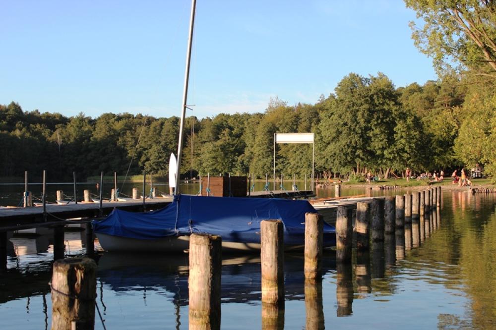 Bootsverleih-Stechlin, Foto: S. Liepner, Lizenz: S. Liepner Bootsverleih-Stechlin, Foto: S. Liepner, Lizenz: S. Liepner
