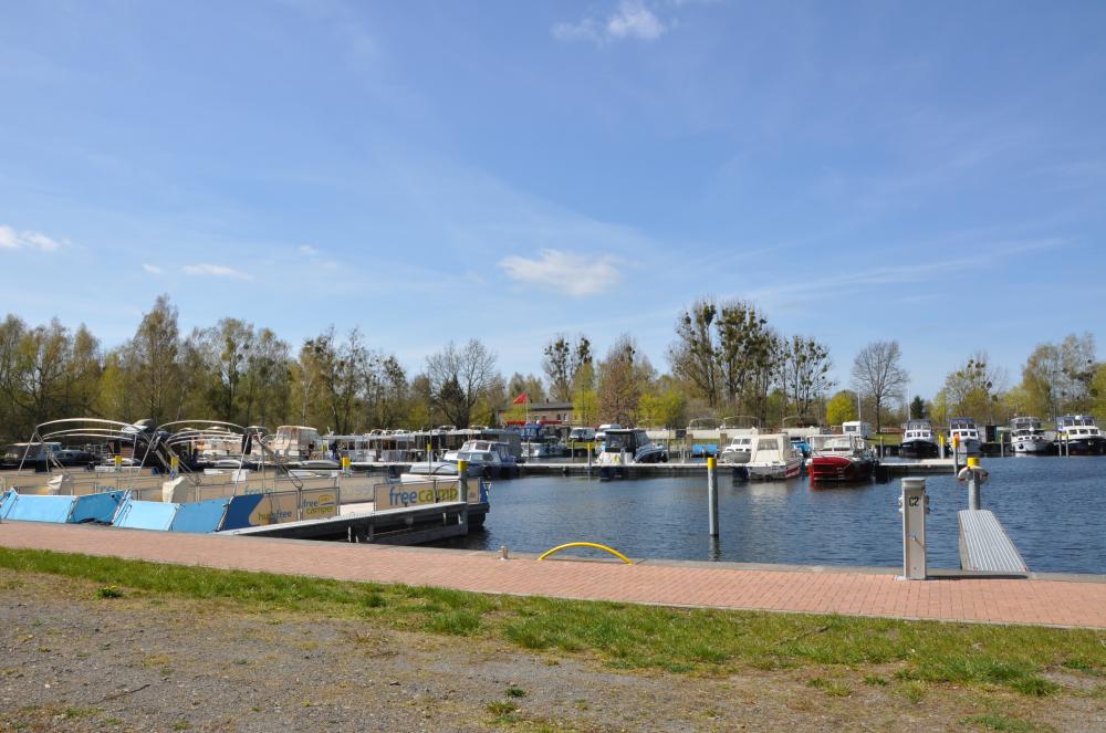 Marina Neuer Hafen am Ziegeleipark