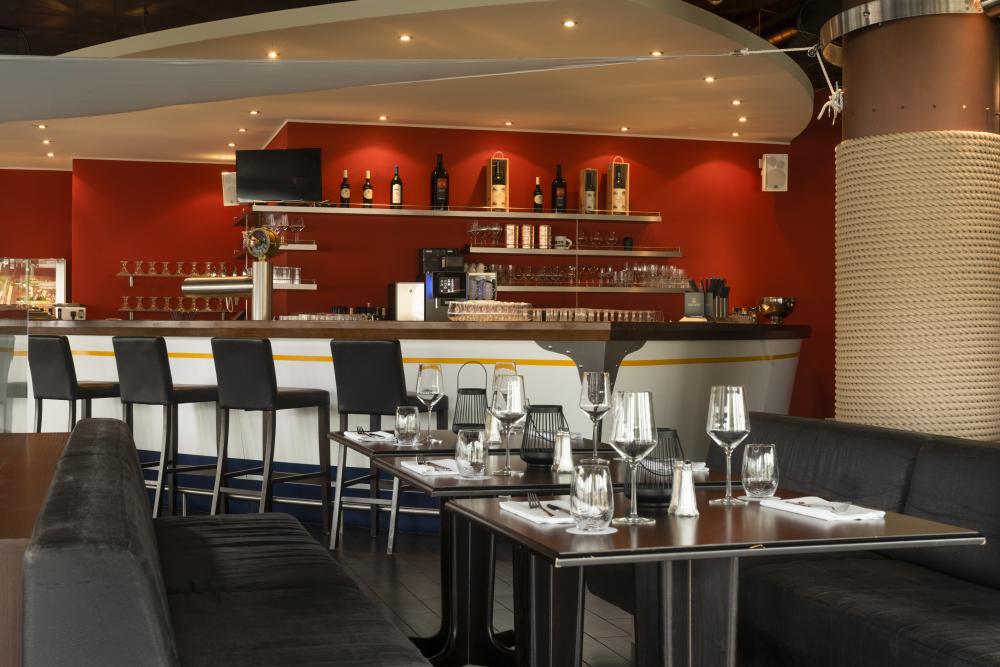 Bar, Foto: Precise Resort Hafendorf Rheinsberg Bar, Foto: Precise Resort Hafendorf Rheinsberg