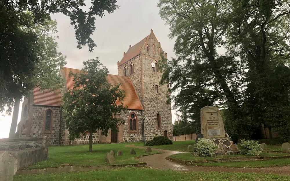 Kirche in Gottberg, Foto: Itta Olaj, Lizenz: Brandenburgische Seenplatte GmbH Kirche in Gottberg, Foto: Itta Olaj, Lizenz: Brandenburgische Seenplatte GmbH