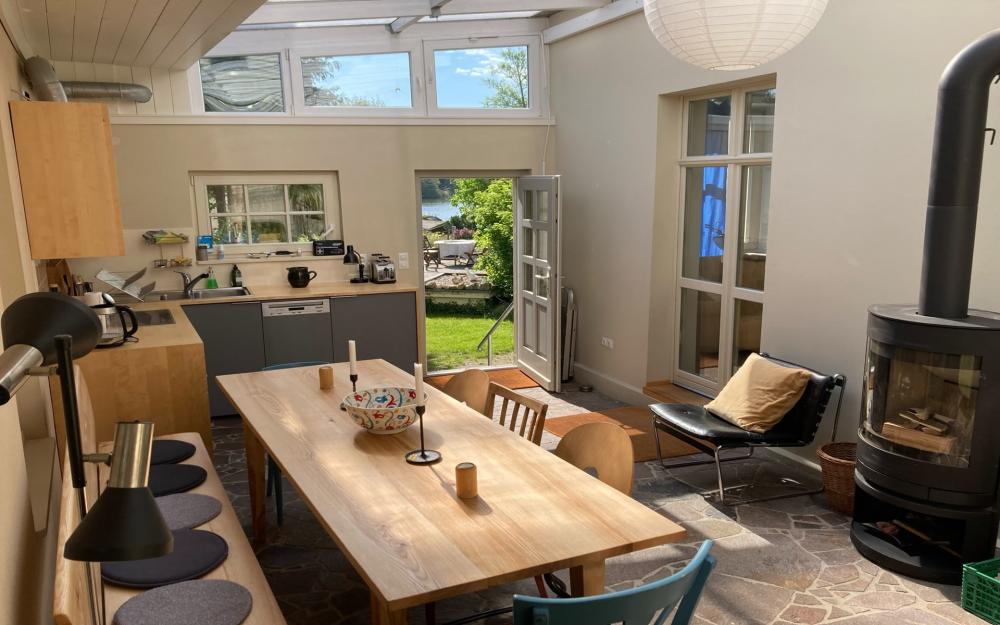 Haus Friedolin - Wintergarten mit Küche, Foto: Stefan Klotzbach, Lizenz: Stefan Klotzbach Haus Friedolin - Wintergarten mit Küche, Foto: Stefan Klotzbach, Lizenz: Stefan Klotzbach